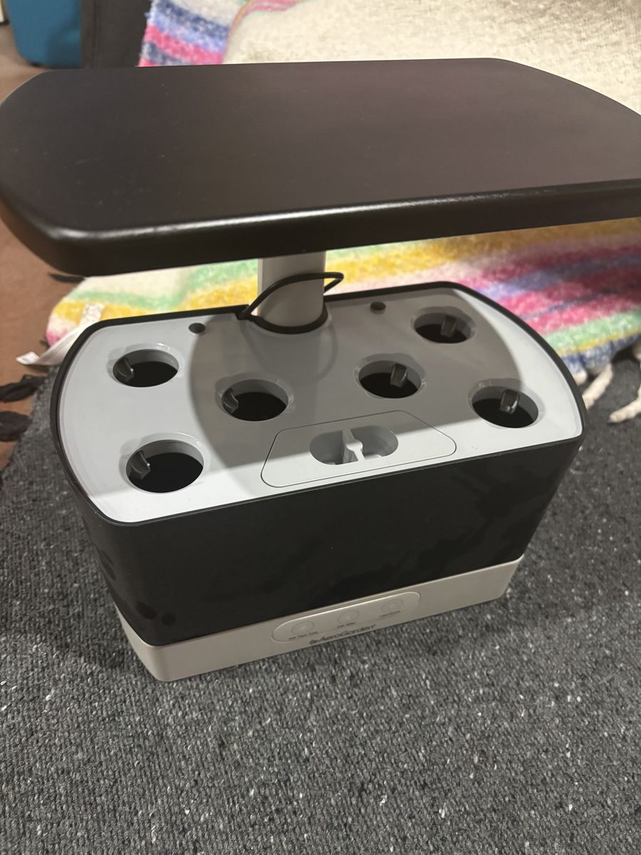 Main image 6