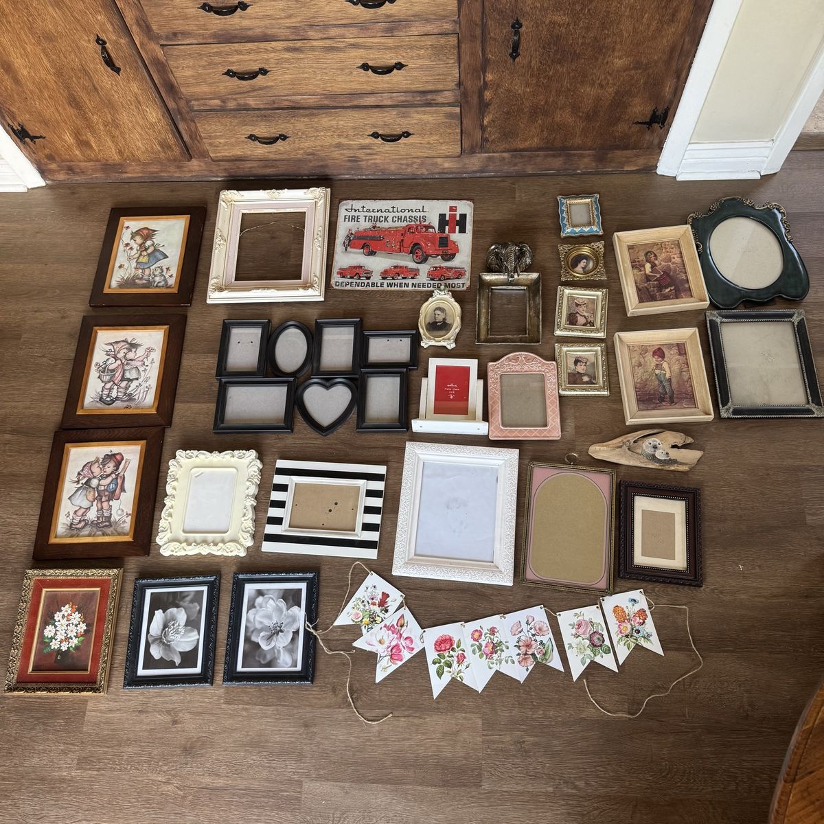 Gallery Wall Vintage Picture Frames and Artwork