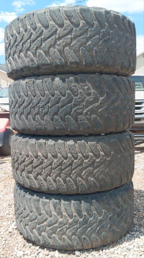 35-12.50-20 Toyo M/T Open Country Load F 12 Ply Truck Tires