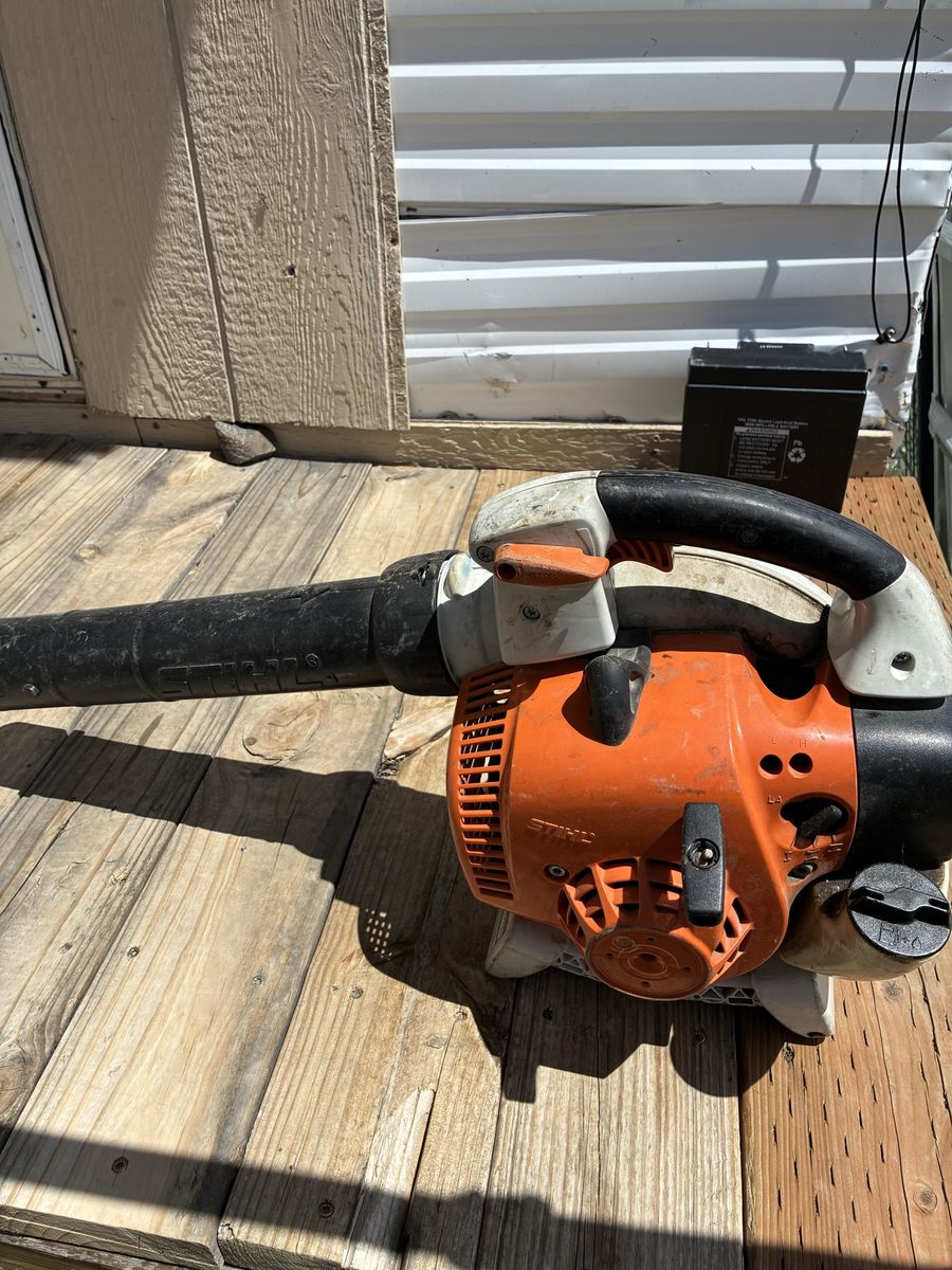 STIHL BR 600 Magnum Backpack Leaf Blower - Gas-Powered, Professional Grade