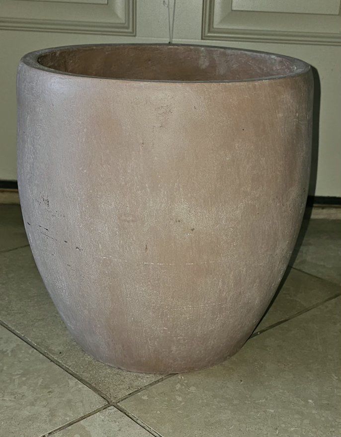 12"×12" Weather Resistant Recycled Composite Pot