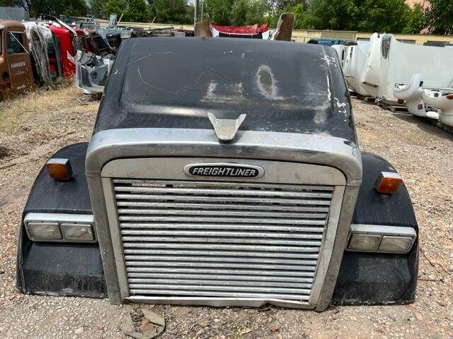 1988 & Newer Freightliner Classic 120 BBC Hood, Part # A17-12335-000 / A17-12331-000