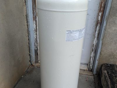 100 lb Propane Tank