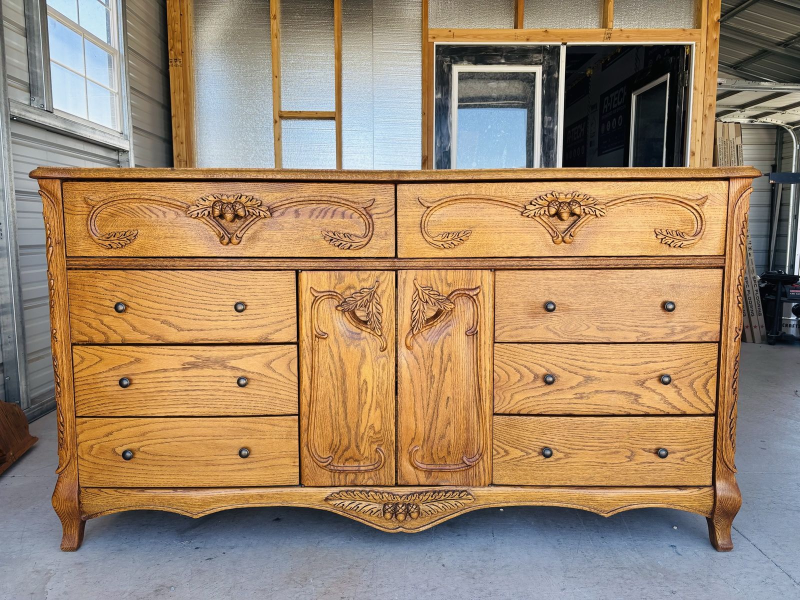 Beautiful wood dresser & mirror