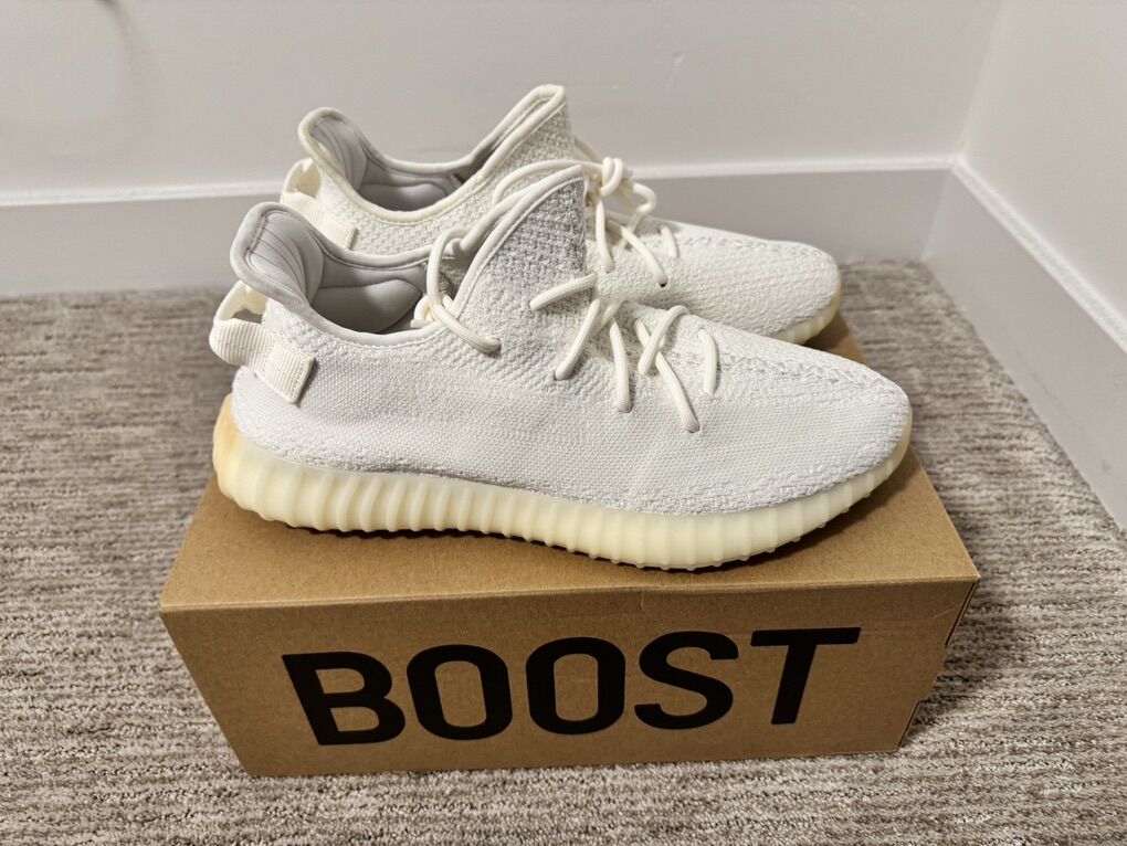 Yeezy Boost 350 V2 Triple White