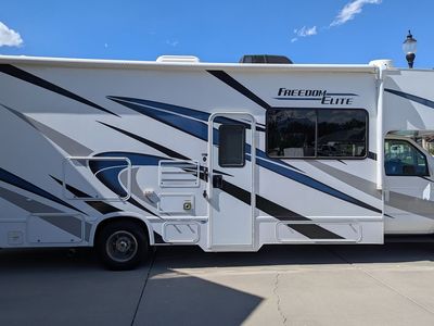 2021 Thor Freedom Elite 27FE Class C RV