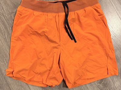 Ten Thousand Men’s Medium Shorts