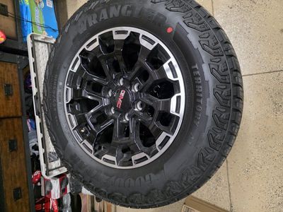 GMC Canyon take offs