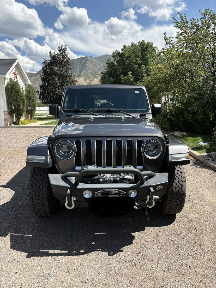 2018 Jeep Wrangler Unlimited Sahara – 6-Speed Manual – 97K Miles