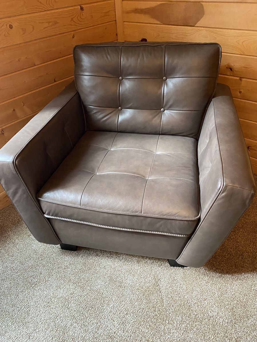 Leather chair and ottoman
