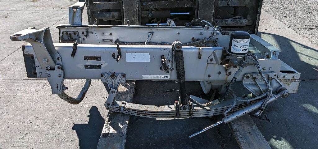 WESTERN STAR FRMAE FRONT 16K