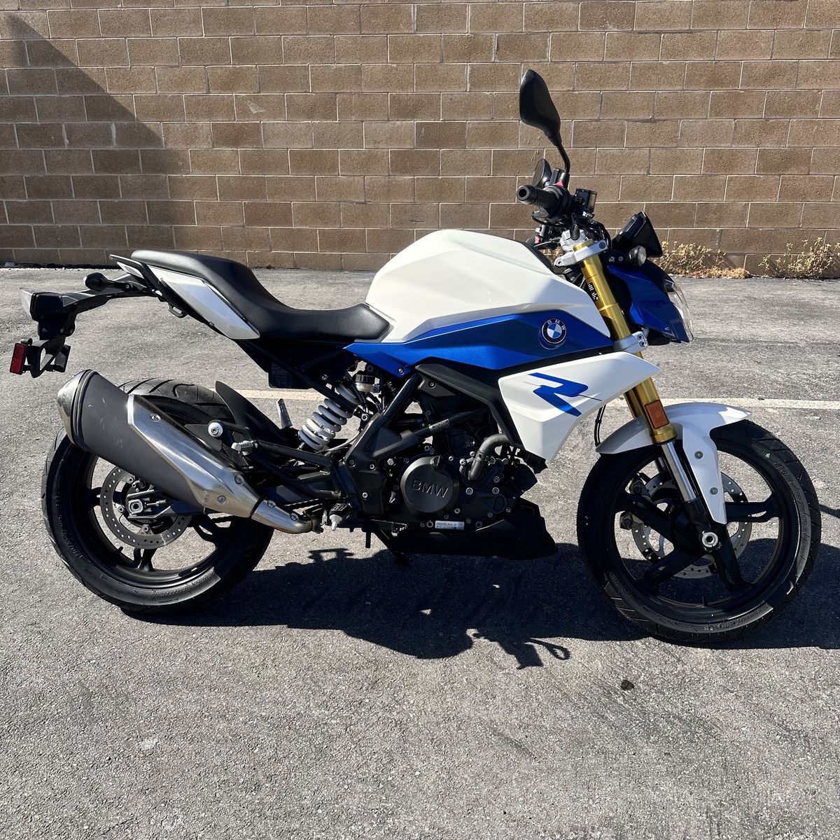 2021 BMW G310R - BLOWOUT PRICE - GREAT GAS MILAGE