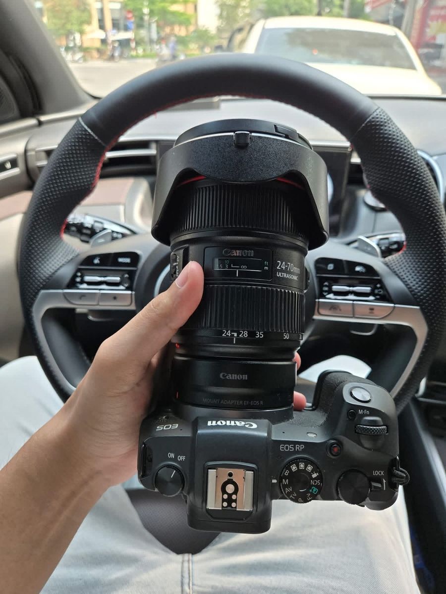 Canon RP , adapter 24-70 2.8 ii