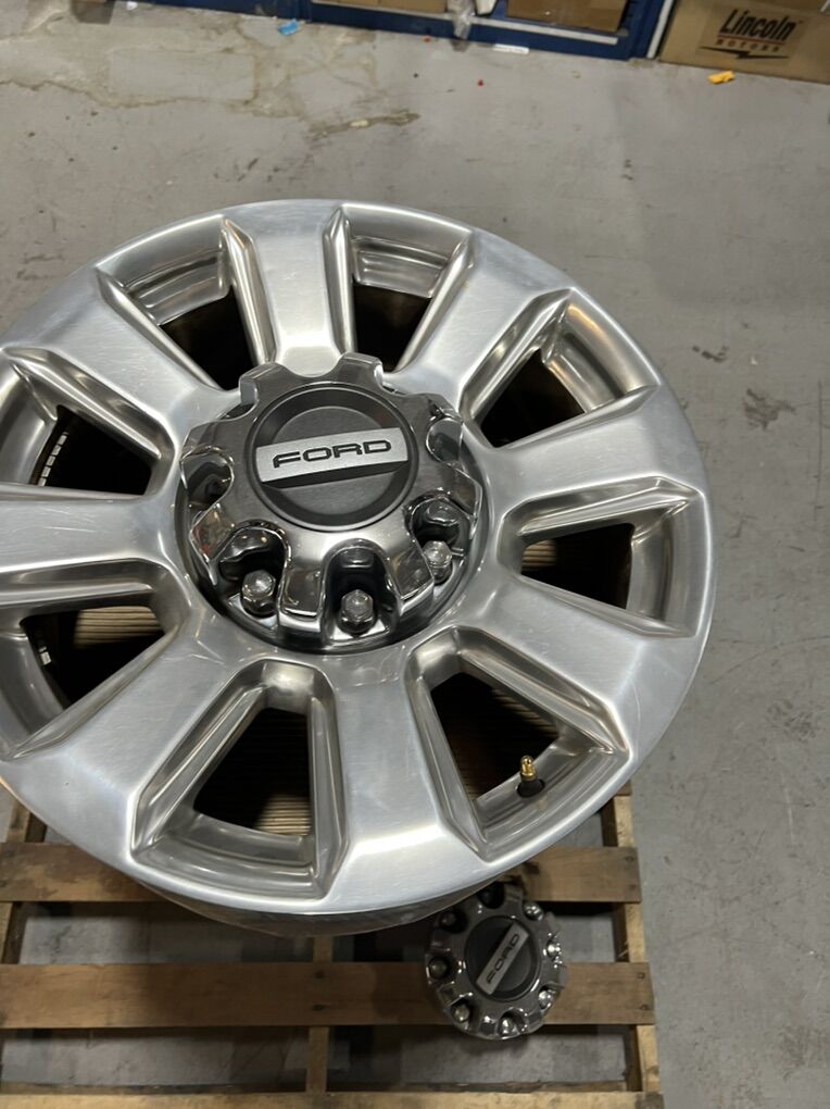 Ford F350 20x8 Aluminum Alloy