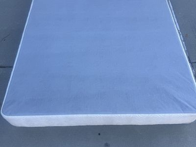 Simmons Queen box spring