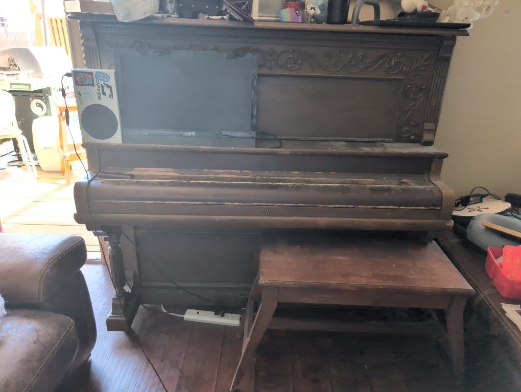 upright piano