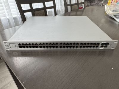 Ubiquiti / Unifi 48 Port POE switch 500w 300 OBO