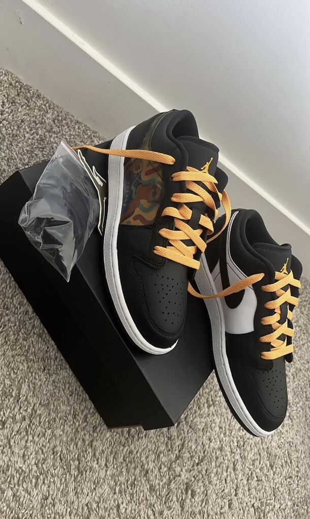 Jordan 1 Low Hologram (GS) 4.5Y!