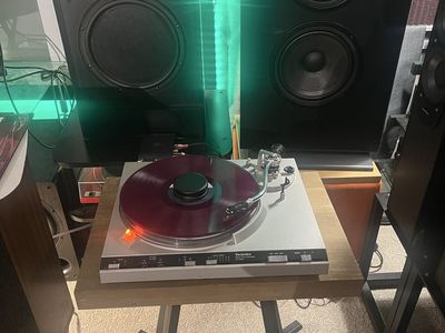 Technics SL 3300 Turntables