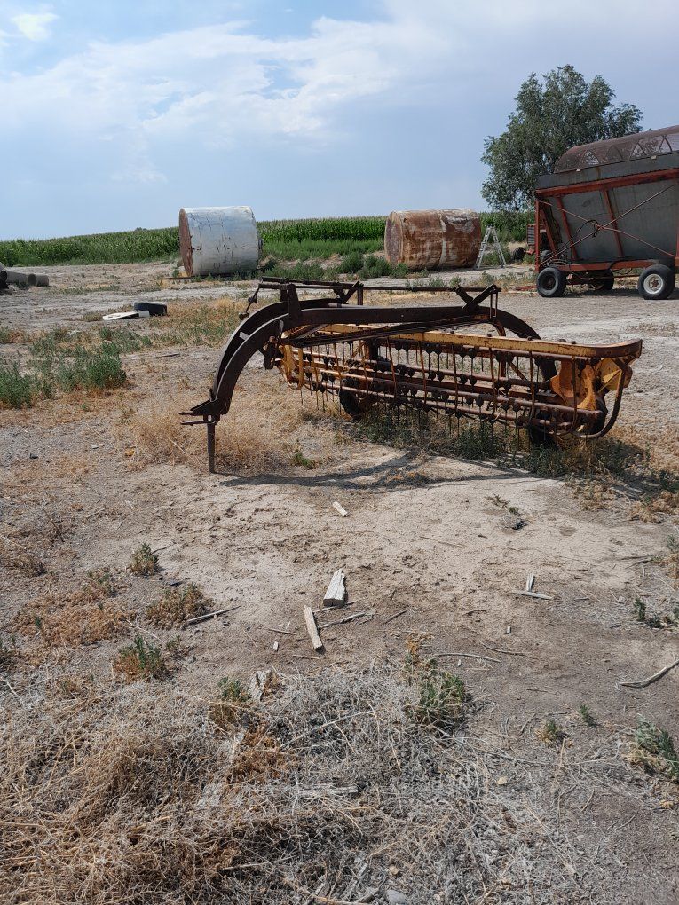 Vintage Side Delivery Hay Rake Farm Implement