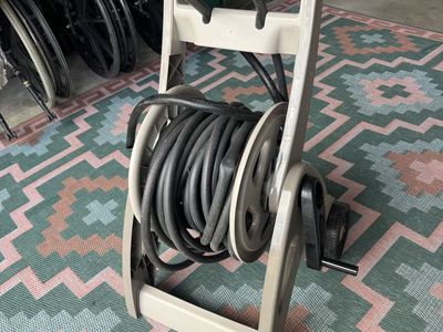 Suncast Hosemobile Garden Reel Cart with Hose