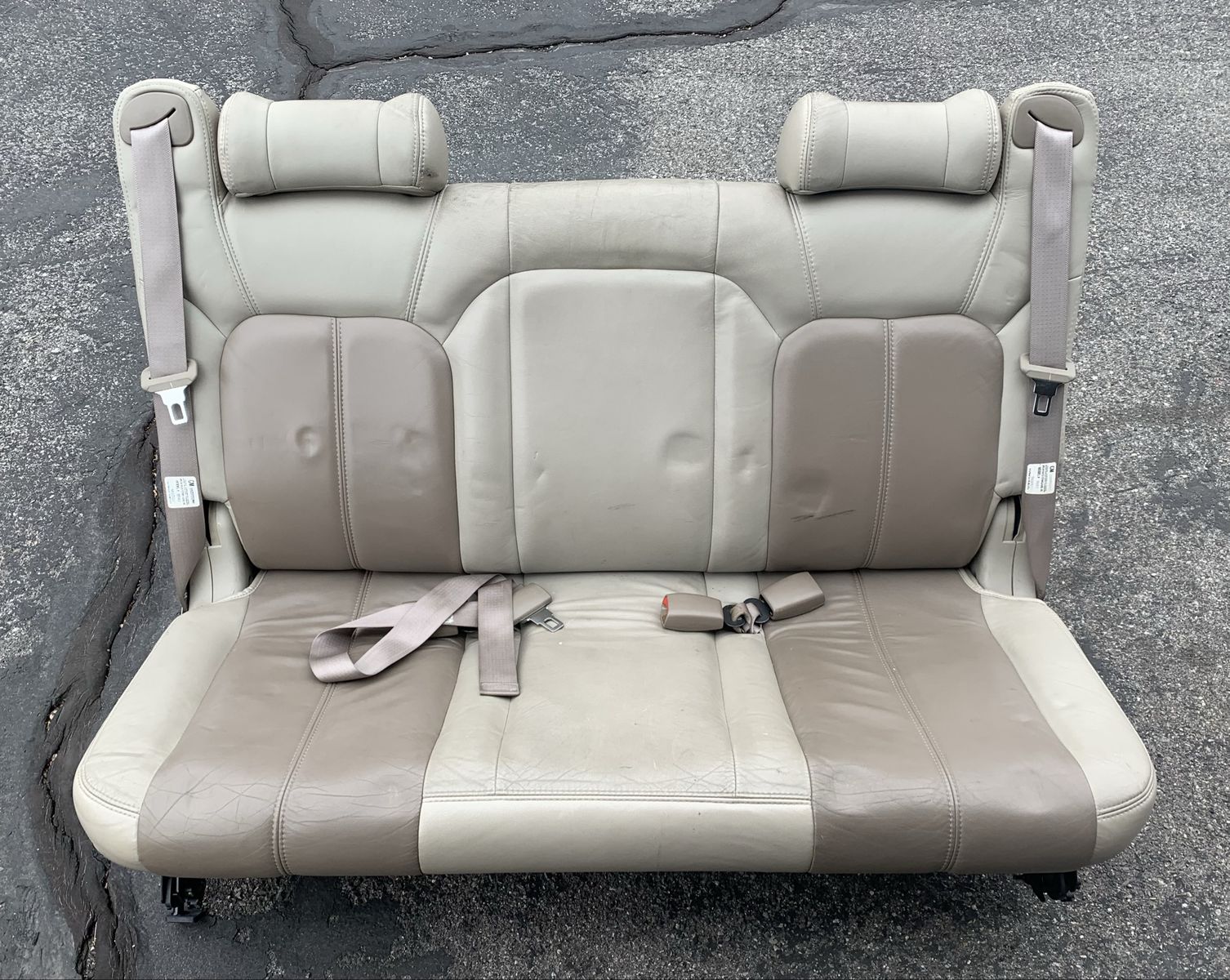 Third row leather folding bench seat Yukon Suburban Escalade GMT800