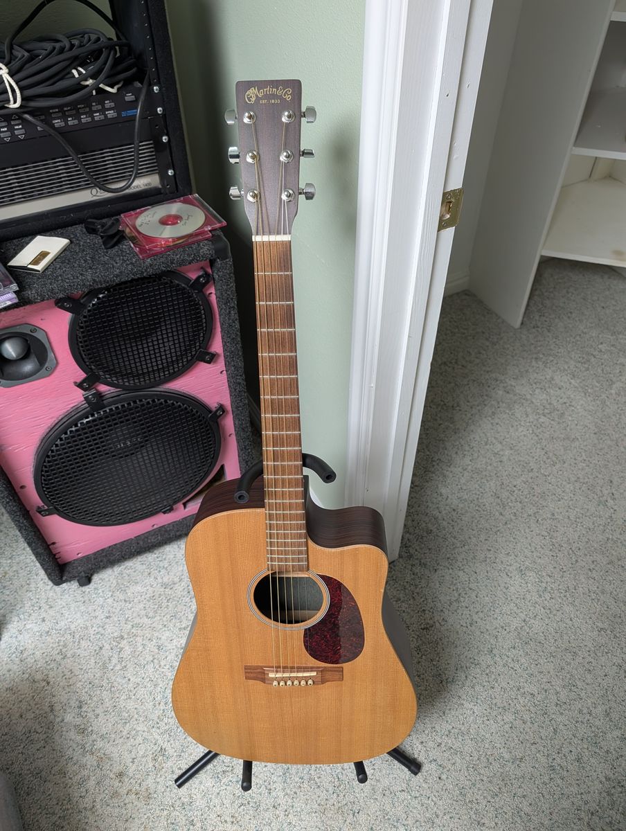 Martin Electric Acoustic Guitar w/hard case