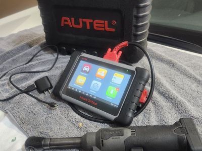 Auto tech tools. snap on autel scanner