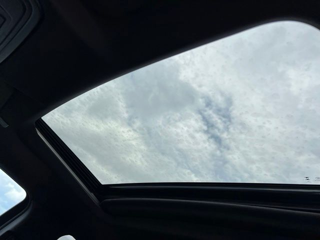 Main image 28