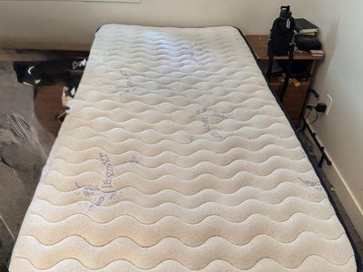 Twin XL Mattress – Clean, Like New