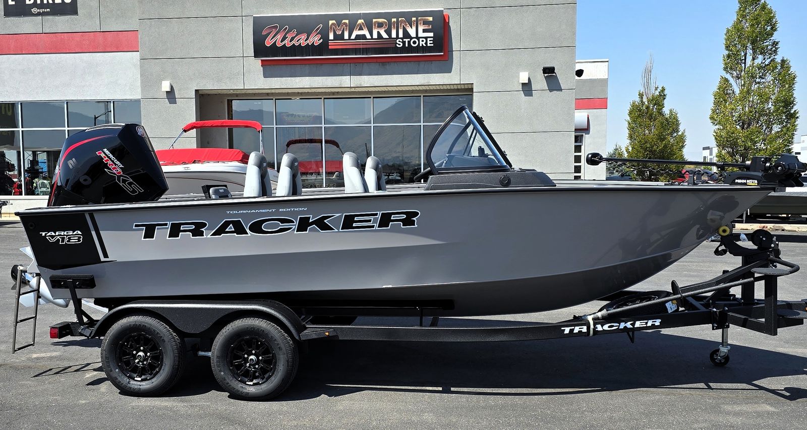 2027 Tracker Targa V-18 Combo w 200 HP Mercury Outboard & The Tournament Edition Package !!!