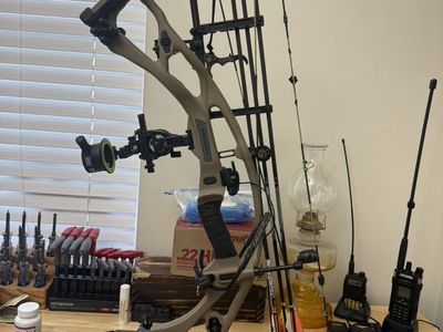 Hoyt Carbon RX7