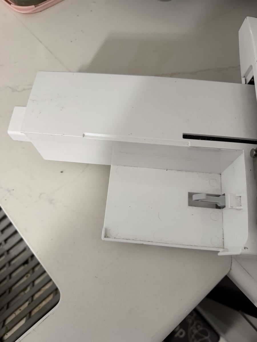 Main image 3