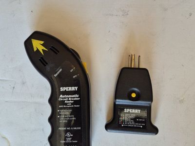 Sperry Automatic Circuit Breaker Finder CS-600A with GFCI Receptacle Tester