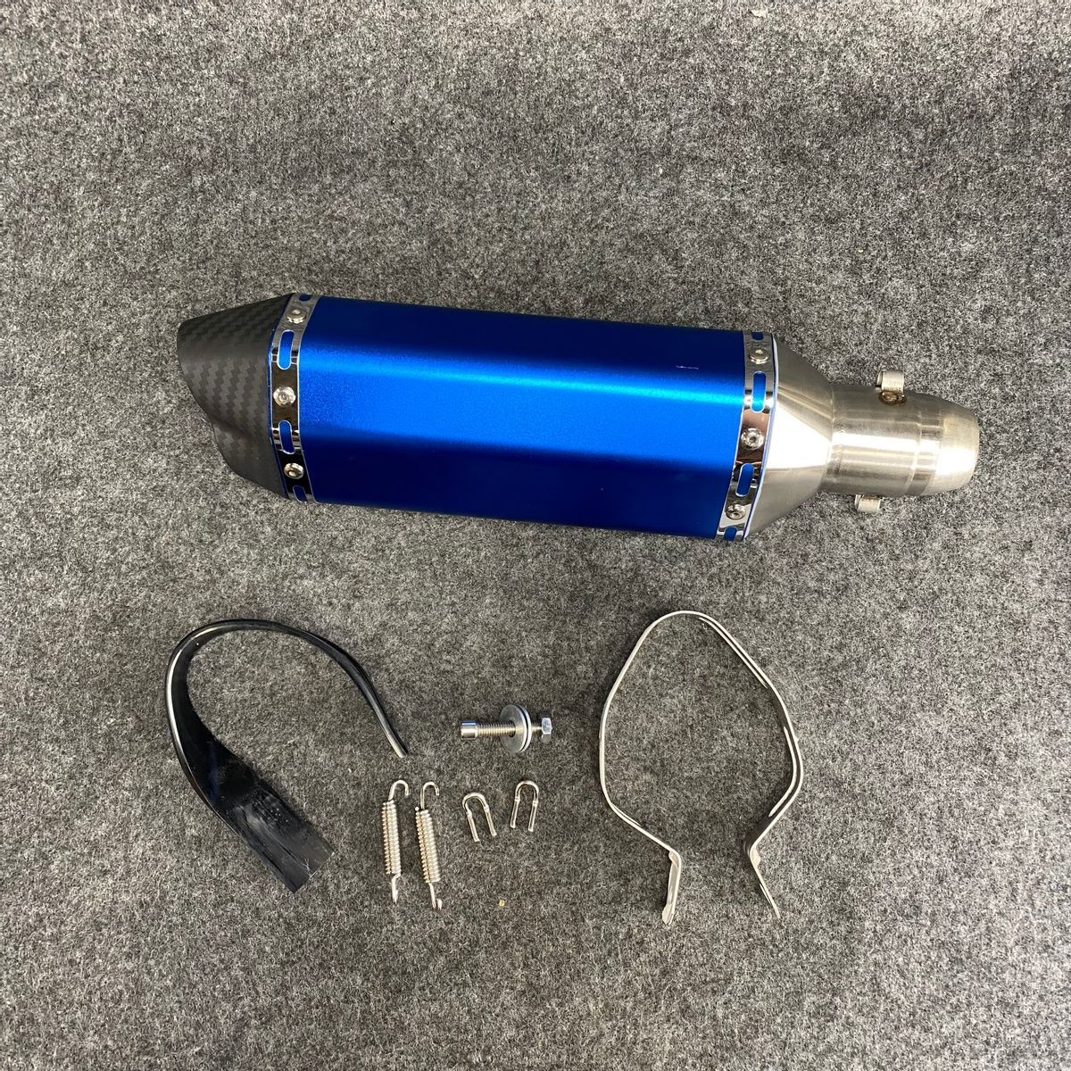 Soosee Universal SMFJ61 or  SMF-61 is a 365mm stainless steel motorcycle scooter slip-on exhaust muffler 1 inch to 1.5 inlet
