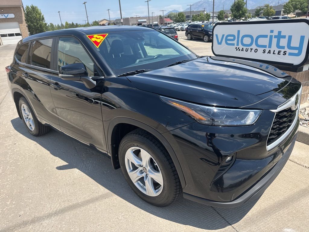 2023 Toyota Highlander LE