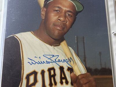 Willie Stargell Pittsburgh Autograph 8x10 Photo