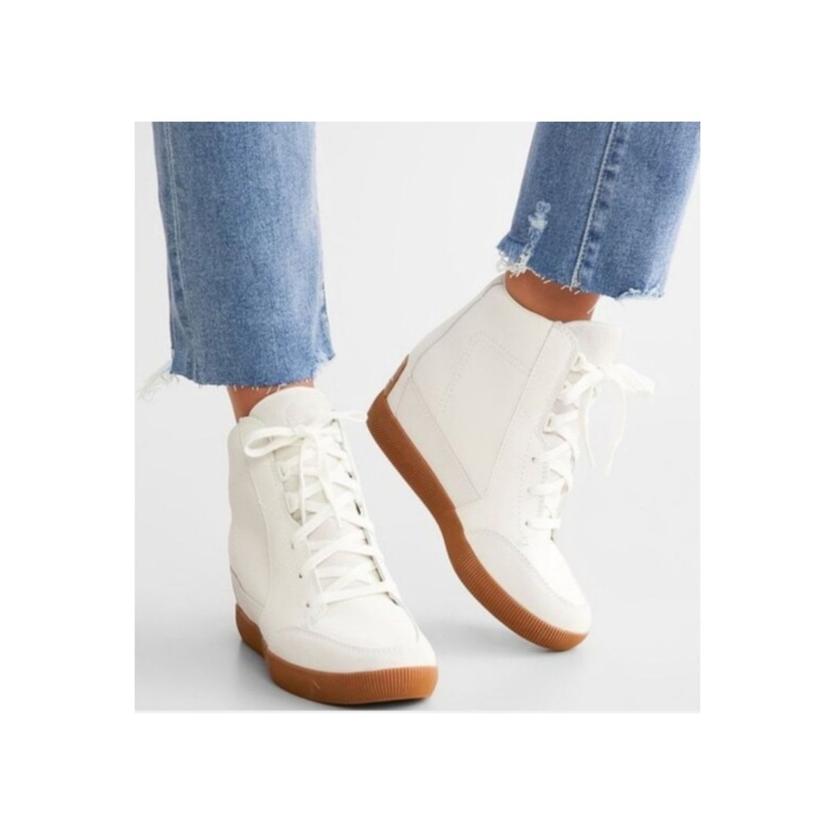 Sorel Out N About Leather & Suede Hidden Wedge Waterproof Bootie White & Gum 8.5