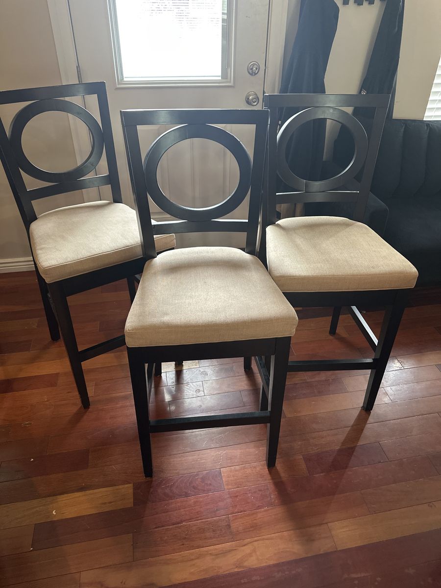 Barstool Chairs with cushions