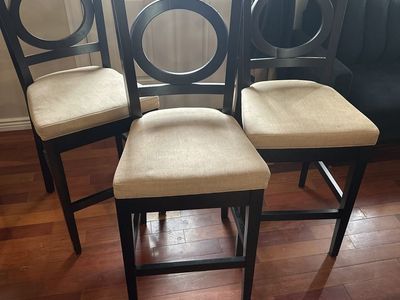Barstool Chairs with cushions