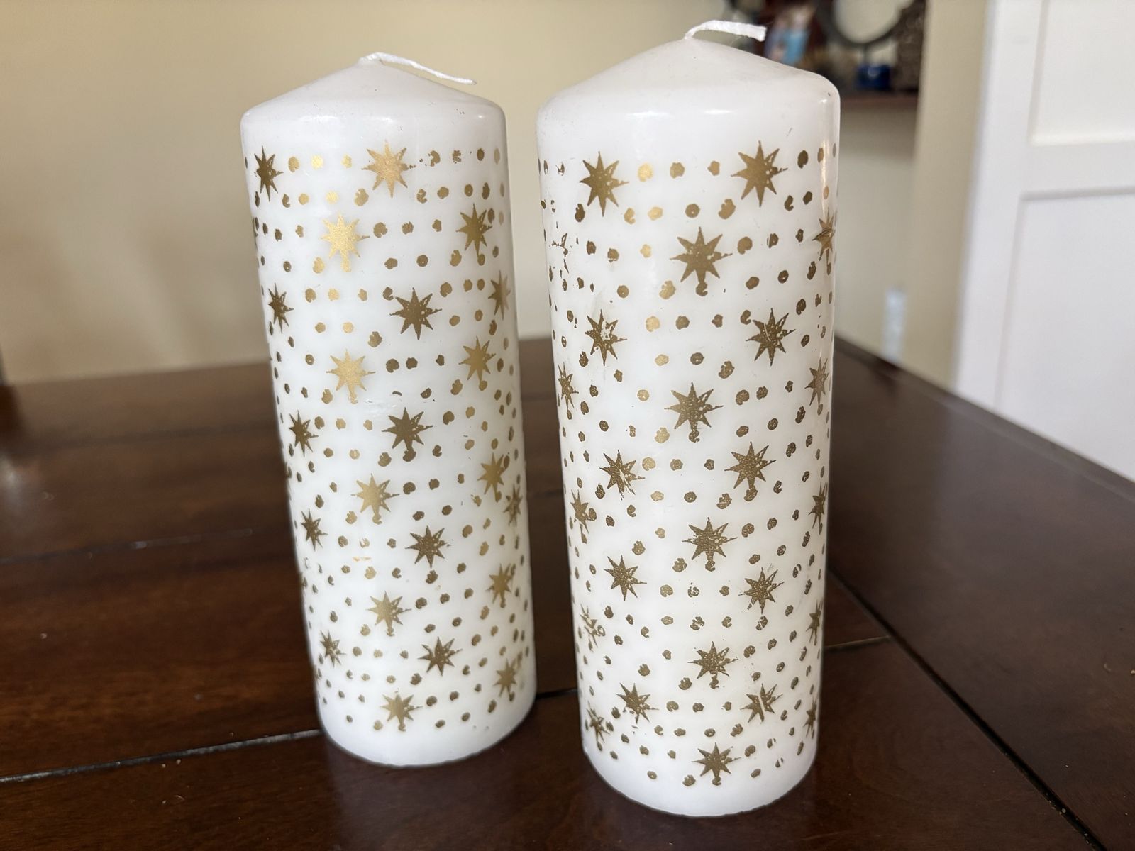 2 Ikea Vinterfint White W/ Gold Pillar Candles