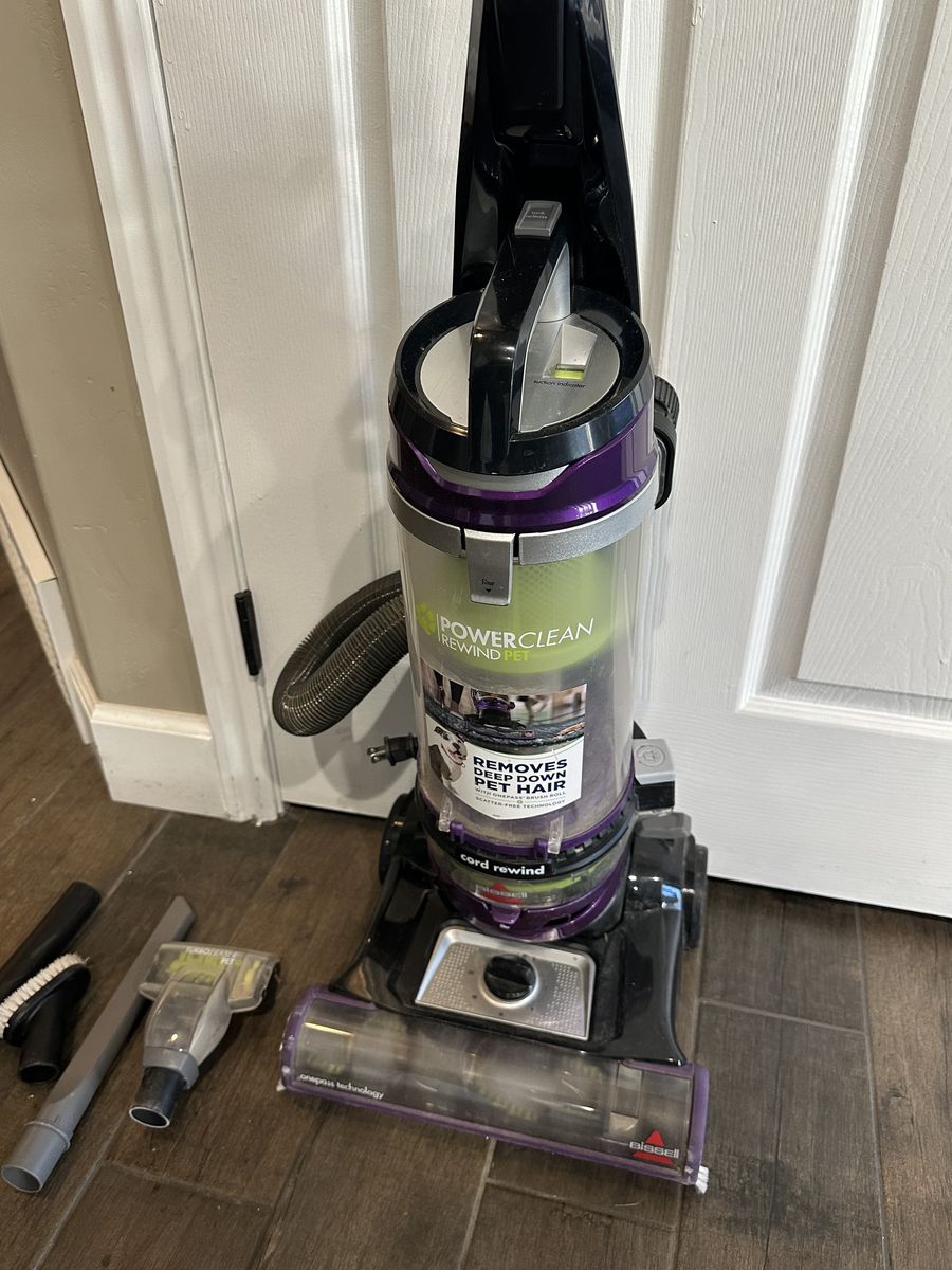 BISSELL Vacuum
