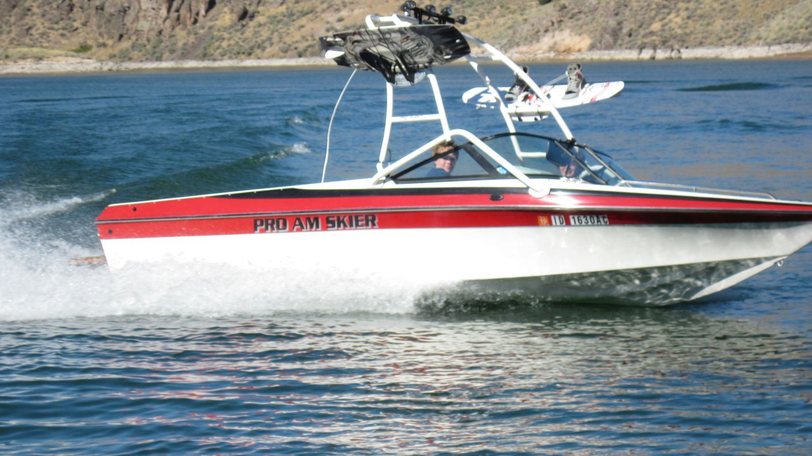 1994 20' Blue Water Pro-Am competition ski boat