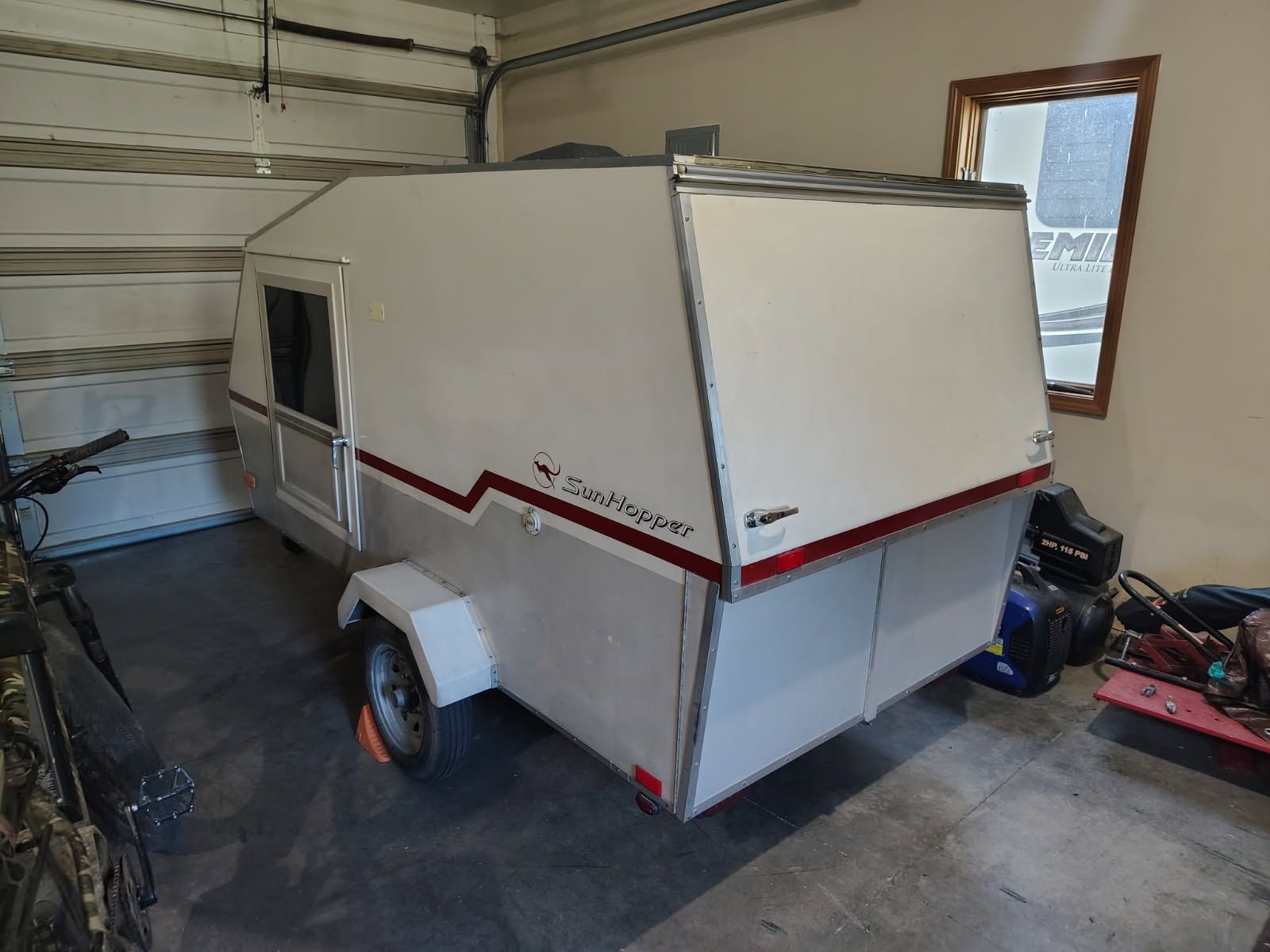 Small camp trailer