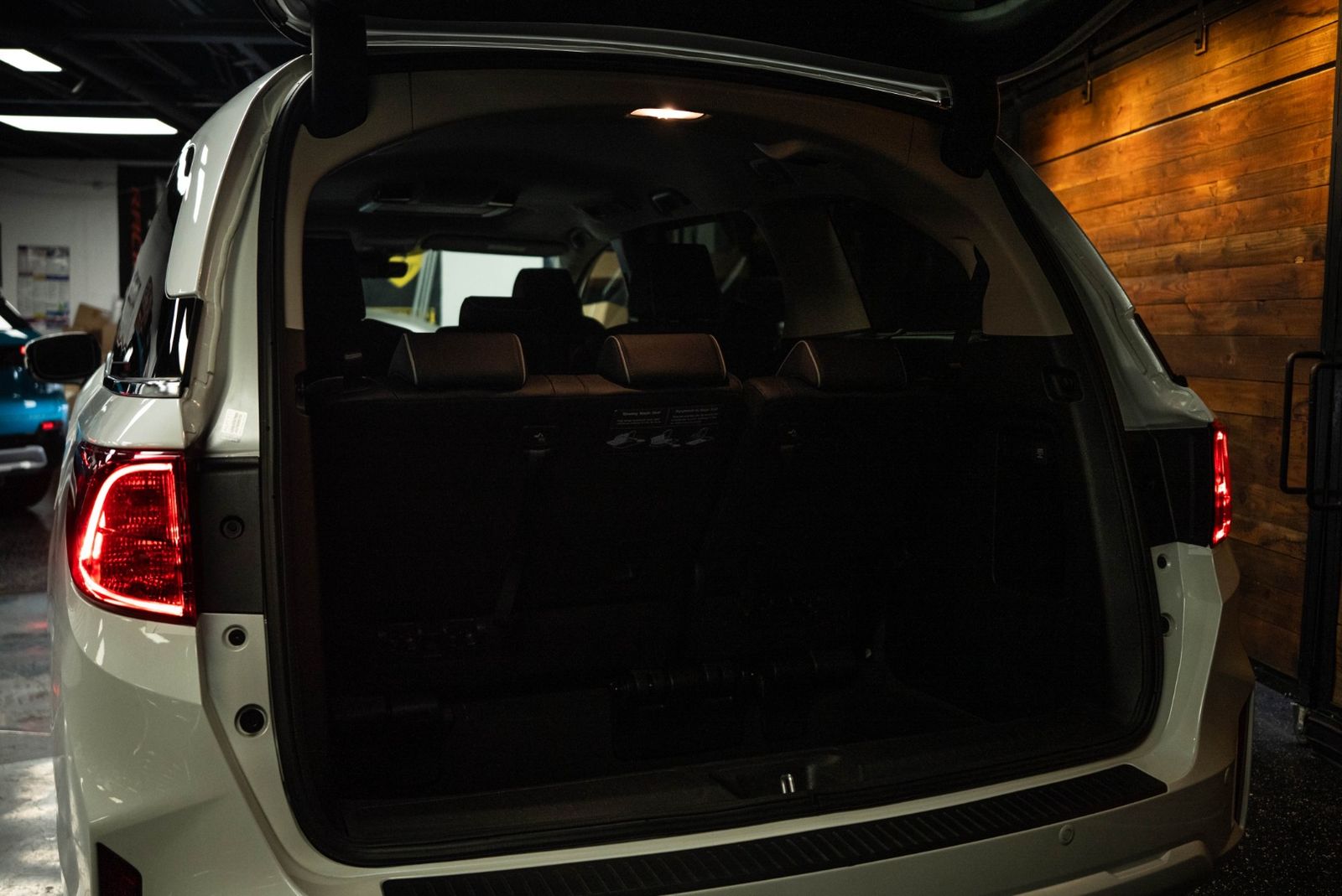 Main image 8