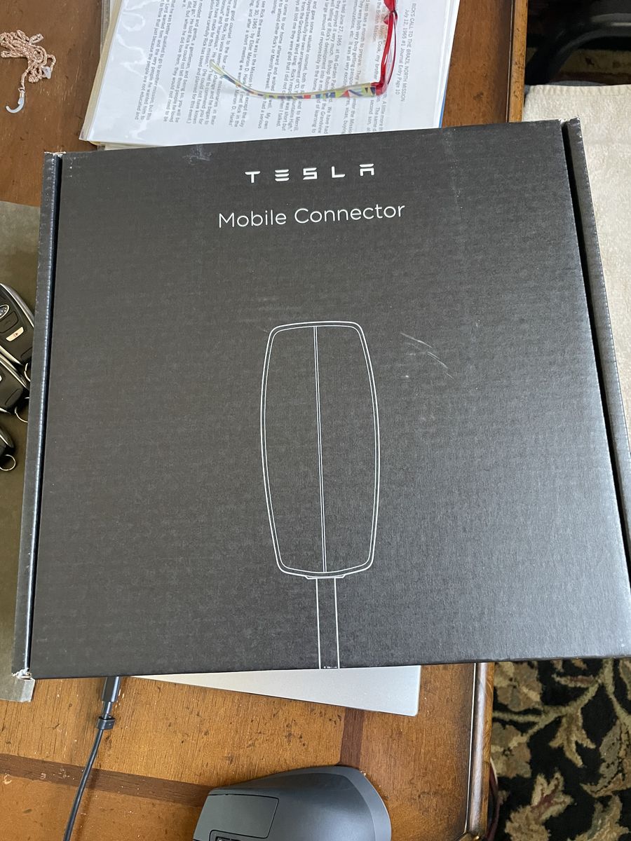 Tesla Mobile Charger