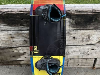 Wakeboard With Bindings