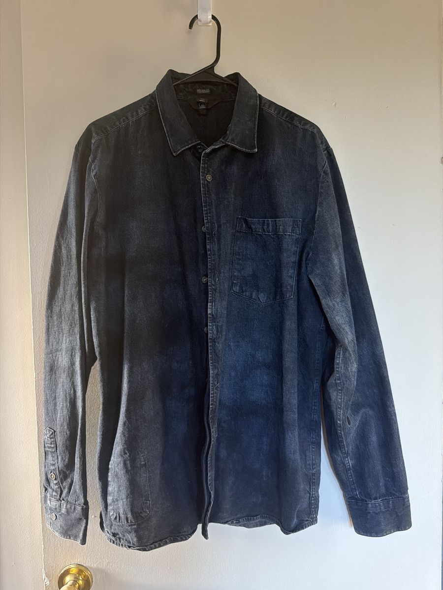 Volcom Men's Button-Up Long Sleeve Denim Shirt Large