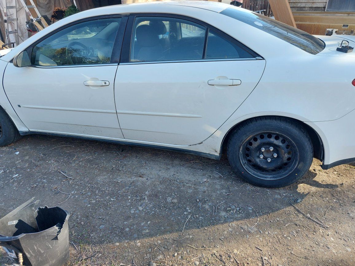 PARTING OUT  2006 Pontiac  G6 parts for sale 2.4