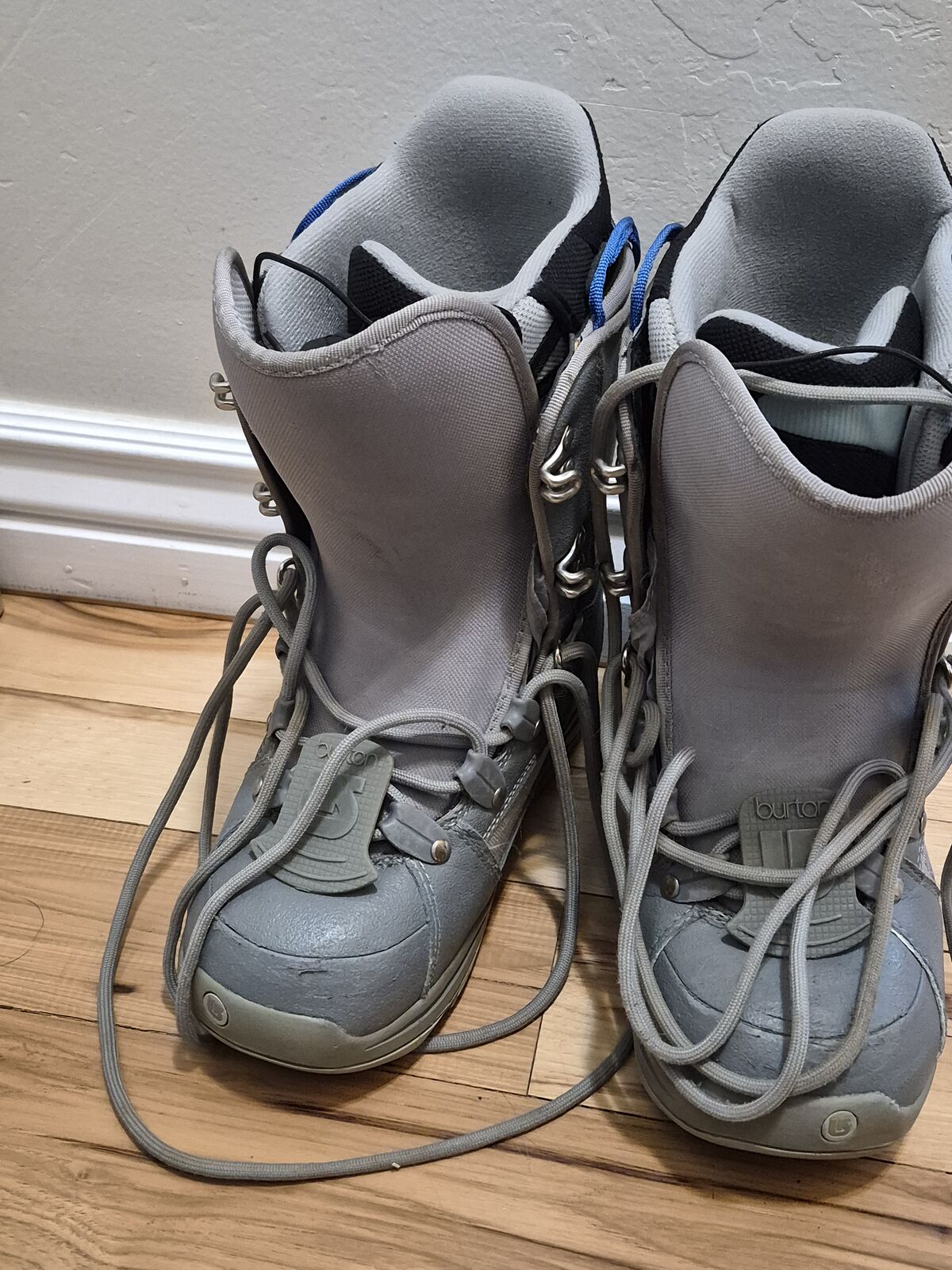 Burton progression women's snowboard boots Size 8